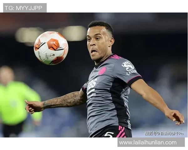 被球迷怒骂的足球明星们瞬间崩溃的高清照片展示